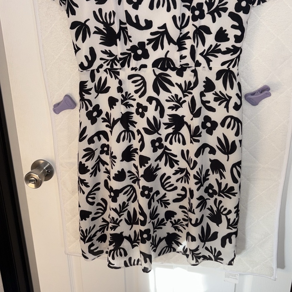 (RTR) Donna Morgan abstract dress - Picture 7 of 8